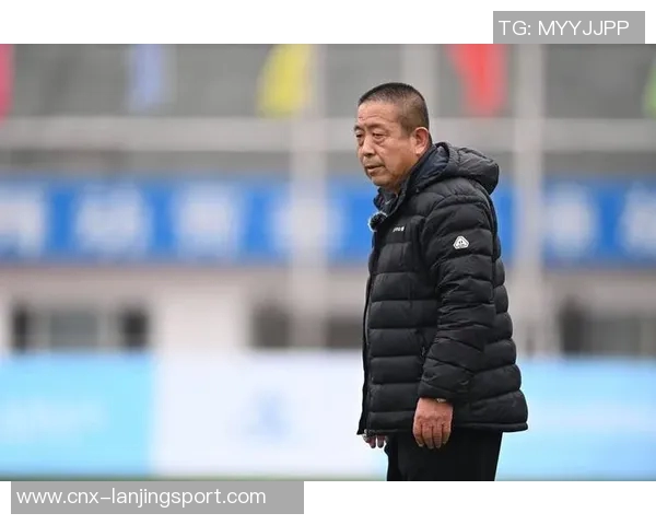 提升足球教练员素质的关键因素与培养策略探讨